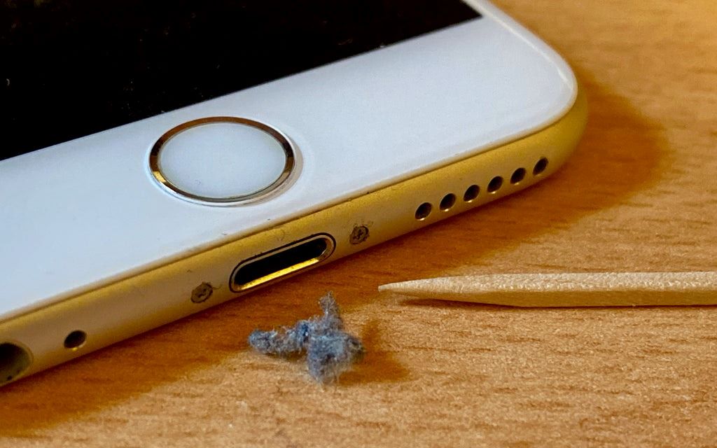 Safe Methods to Clean Your iPhone’s Charging Port